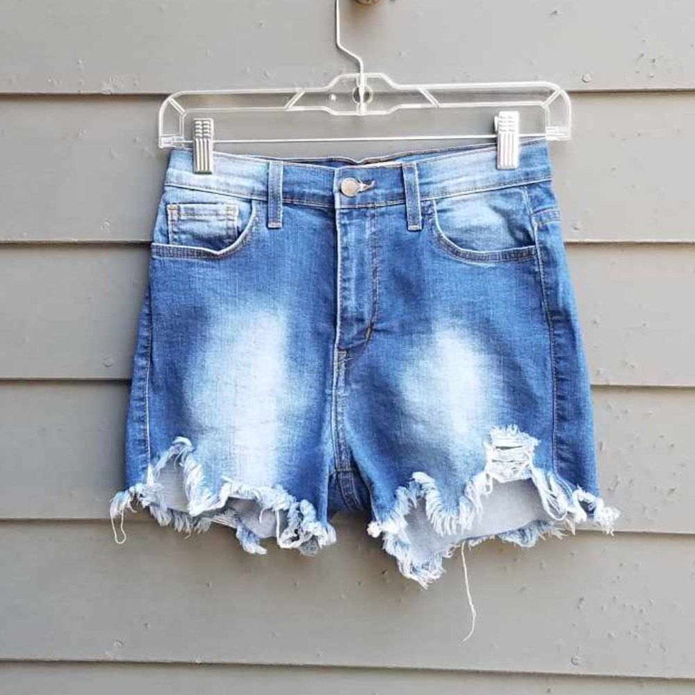 Vibrant Distressed Jean Shorts size Small